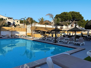 Chevy Hotel & Suites