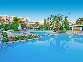 Caravia Beach Hotel & Bungalows