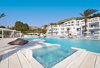 Dimitra Beach Hotel & Suites