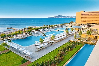 Amada Colossos Resort