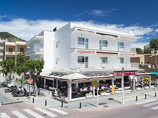 Neptuno Paguera Hostal