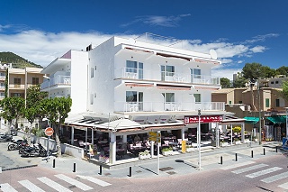 Neptuno Paguera Hostal