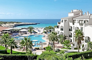 FERGUS Style Carema Beach