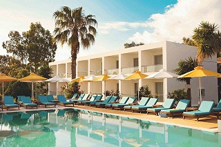 Nasos Hotel & Resort