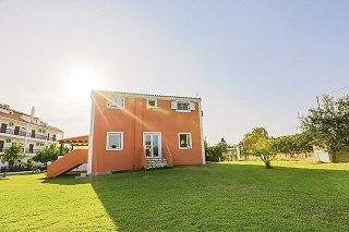 Bruskos Hotel & Suites