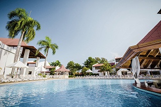 BlueBay Villas Doradas