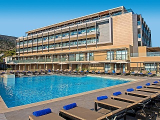 I Resort Beach Hotel & Spa