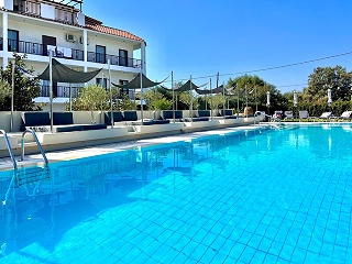 Bruskos Hotel & Suites