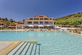 Lagomandra Beach Hotel