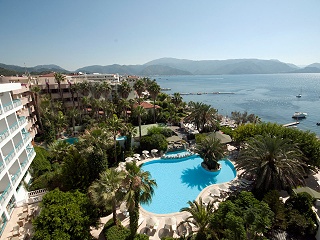 Tropical Beach Hotel