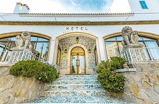 Vintage Hotel Bella Colina est. 1953