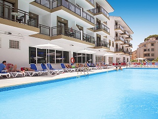 Guya Wave Hotel
