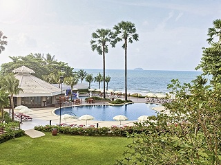 Novotel Rayong Rim Pae Resort Hotel