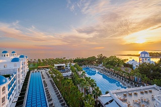 Rubi Platinum Spa Resort & Suites