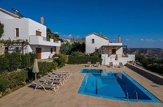 Lenikos Resort