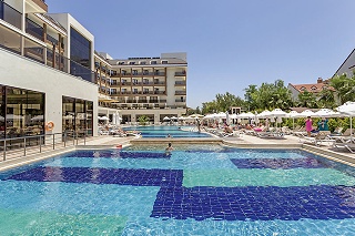 Glamour Resort & Spa
