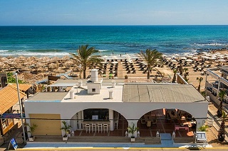 Smaragdine Beach