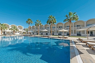 Reef Oasis Beach Resort