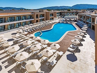 White Olive Elite Laganas