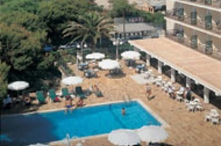 Hotel y Apartamentos Leman
