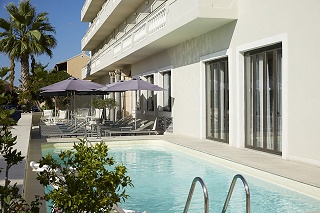 Mon Repos Palace