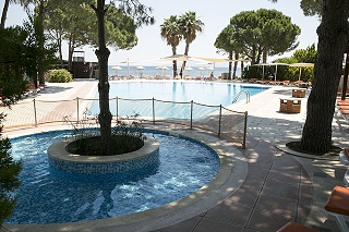 Sea Side Beach Club