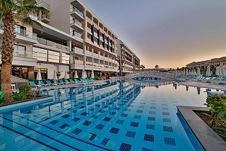 Diamond De Luxe Hotel & Spa