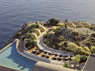 Acro Suites A Wellbeing Resort