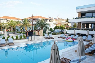 Agnes Deluxe Hotel