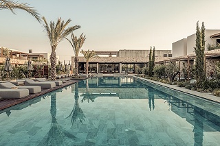 Theros All Suite Hotel