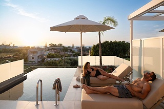 Thimios Acharavi Suites