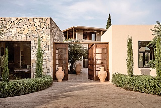 Pierros Verde Private Suites