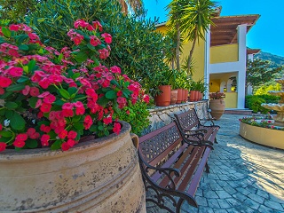 Sea View Village Studios & Apartments