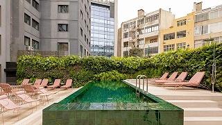 Luster Hotel