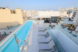 M. Hotel