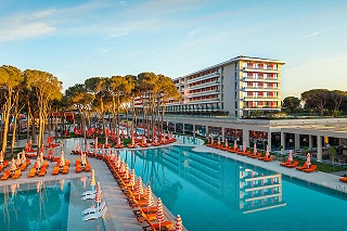 Trendy Perge Resort & Suites
