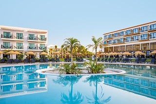 AP Cabanas Beach & Nature