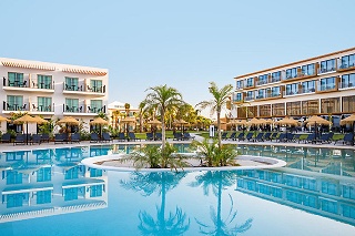 AP Cabanas Beach & Nature