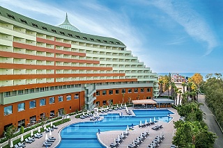 Delphin Palace