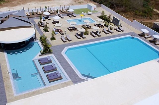 Kapetanios Bay Hotel