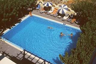 Artemis Hotel