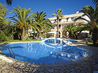 3 Stars Beach Hotel