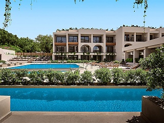 Planos Deluxe Hotel