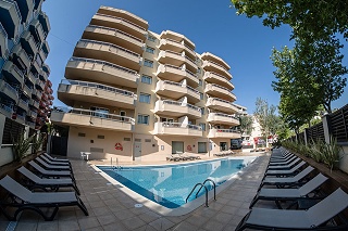 Aparthotel California