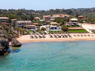 Plaka Beach Resort