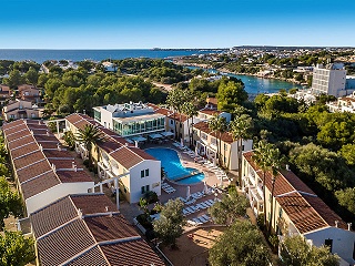 Cales de Ponent Apartments