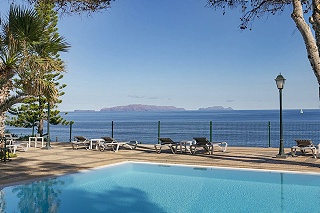 Albatroz Beach & Yacht Club