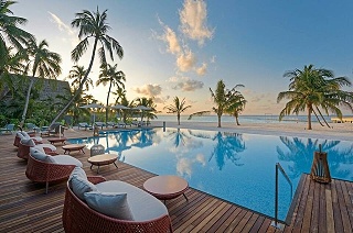 OUTRIGGER Maldives Maafushivaru Resort