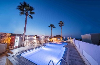Soleil Apartments & Studios