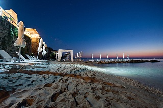White Suites Resort